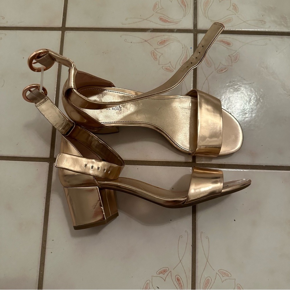 Michael Kors Champagne Block Heels | Size: 7